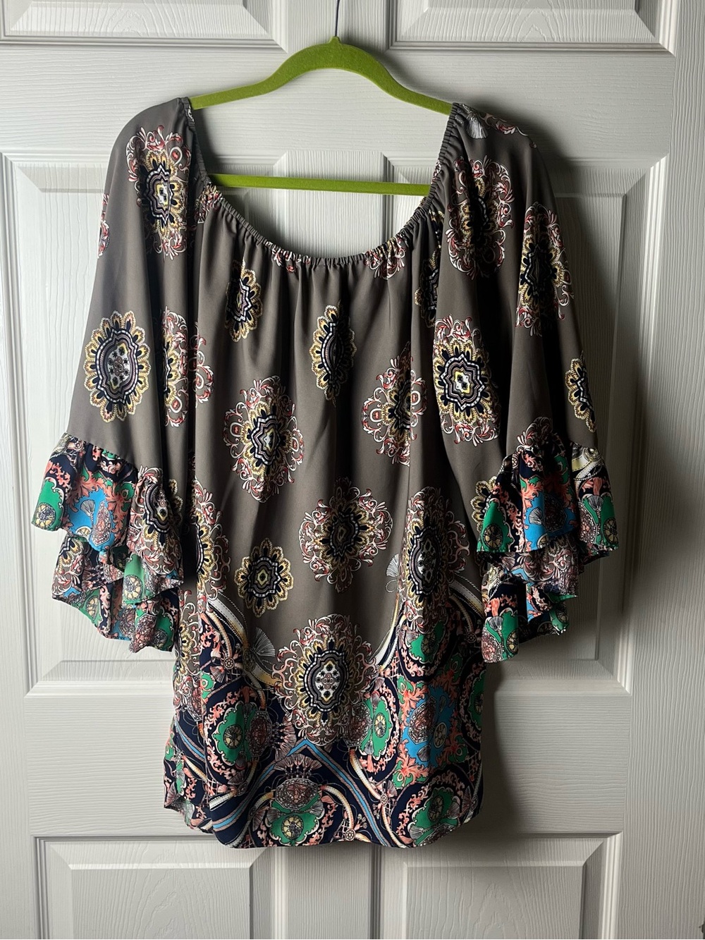 Womens Taupe Bohemian Print Off-Shoulder Top - Picture 4 of 4